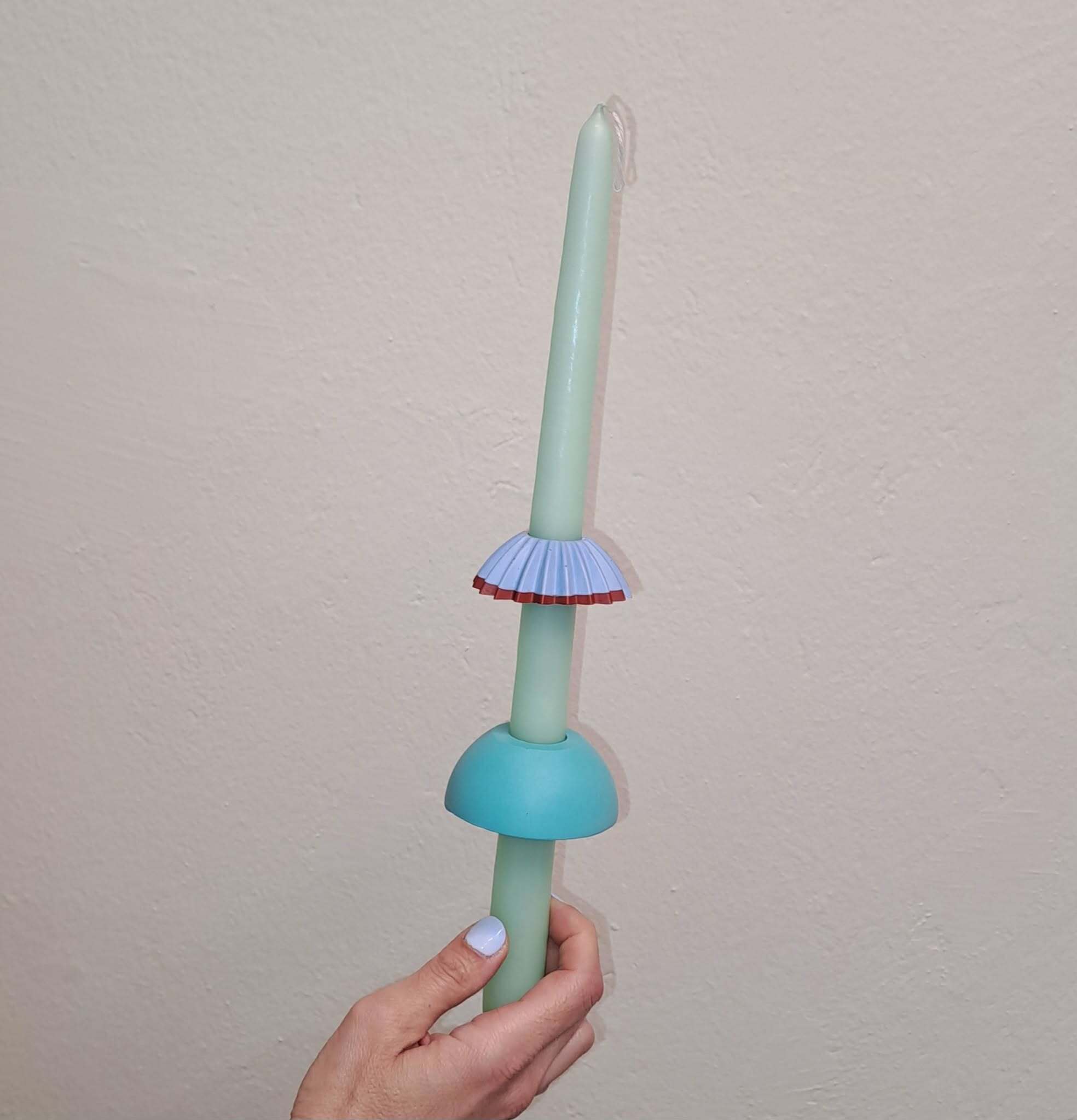 Λαμπάδα σε χρώμα μέντα με στοιχεία σε χρώματα της θάλασσας