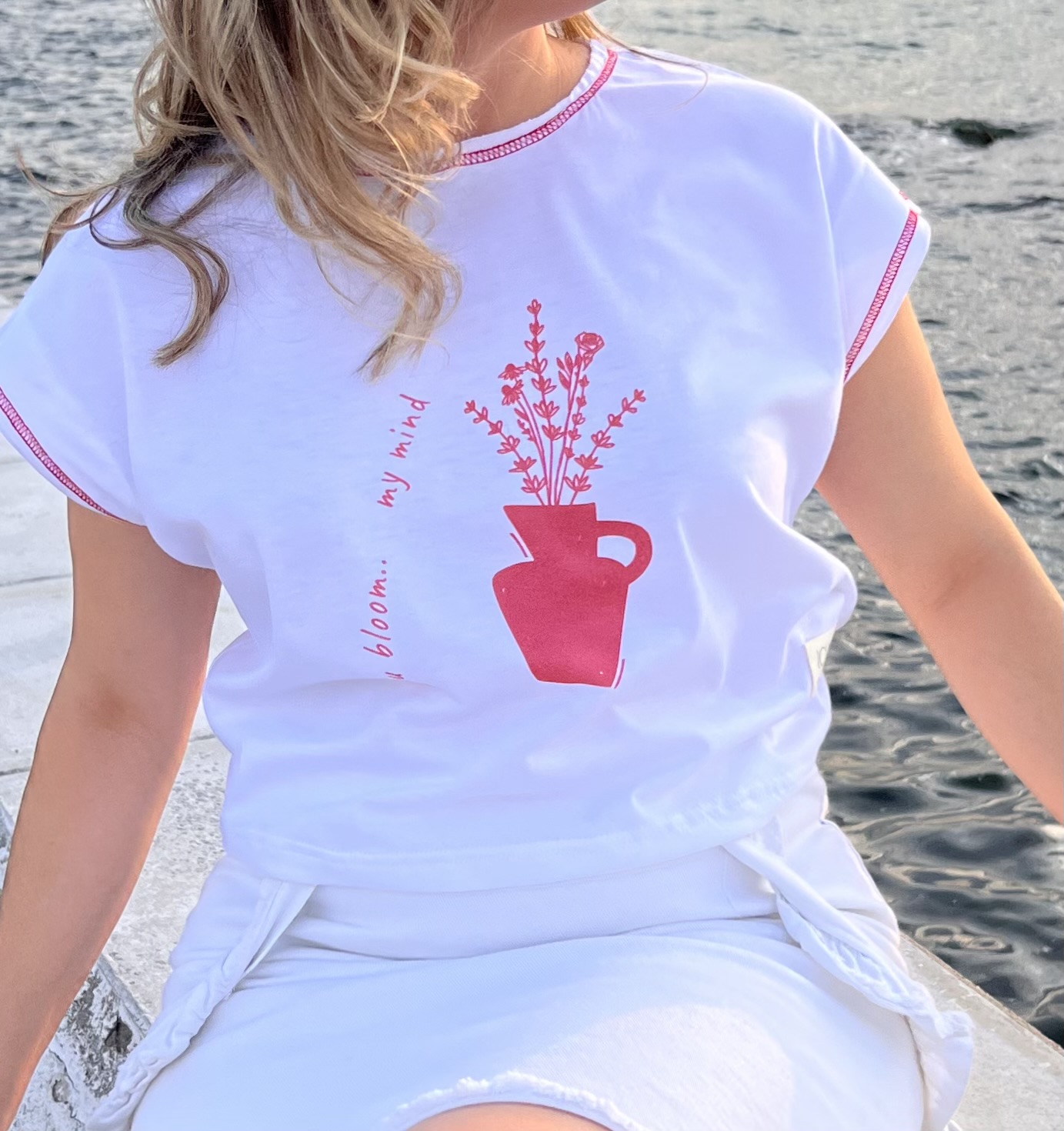 crop top, white, minimal illustrated, redpurple stamp , cotton fabric